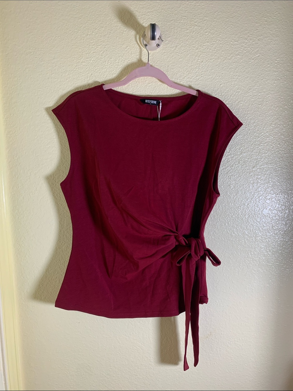 NWOT BTFBM Burgundy Side-Tie Sleeveless Tank, Size L